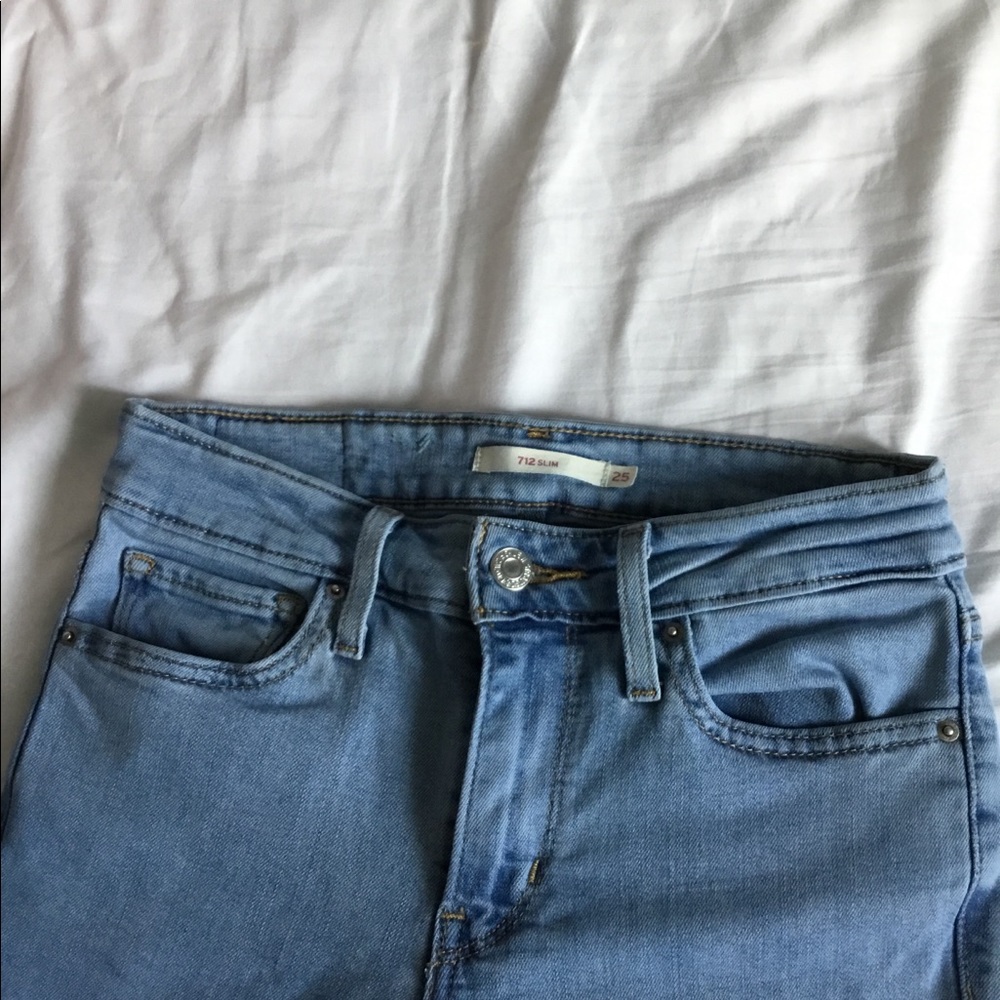 No rips light Levi jeans